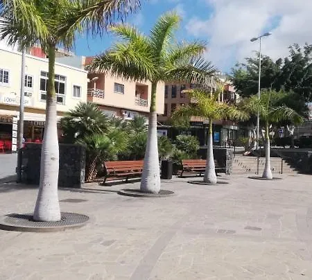 Apto Isa: Amplio Y Acogedor Apto De 75M Con Terraza, Aire Acondicionado Y Parking Gratuito Los Abrigos Exterior foto