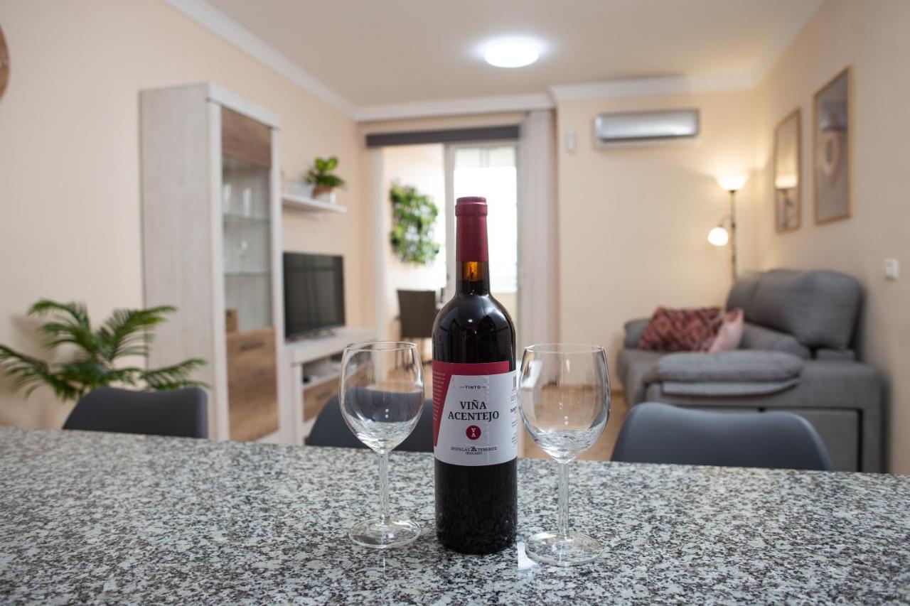 Apartamento Apto Isa: Amplio Y Acogedor Apto De 75m Con Terraza, Aire Acondicionado Y Parking Gratuito *